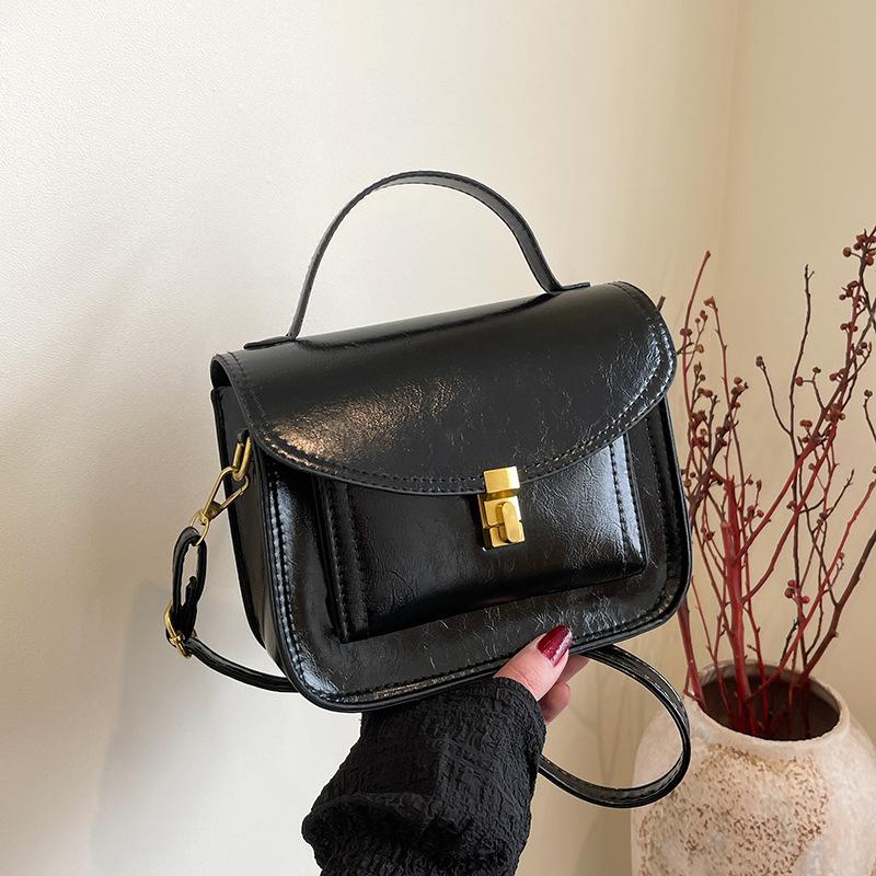 

Модная весенняя новая сумка-мессенджер из вощеной кожи, повседневная сумка, женская, с индивидуальным универсальным дизайном, продвинутая чёрный