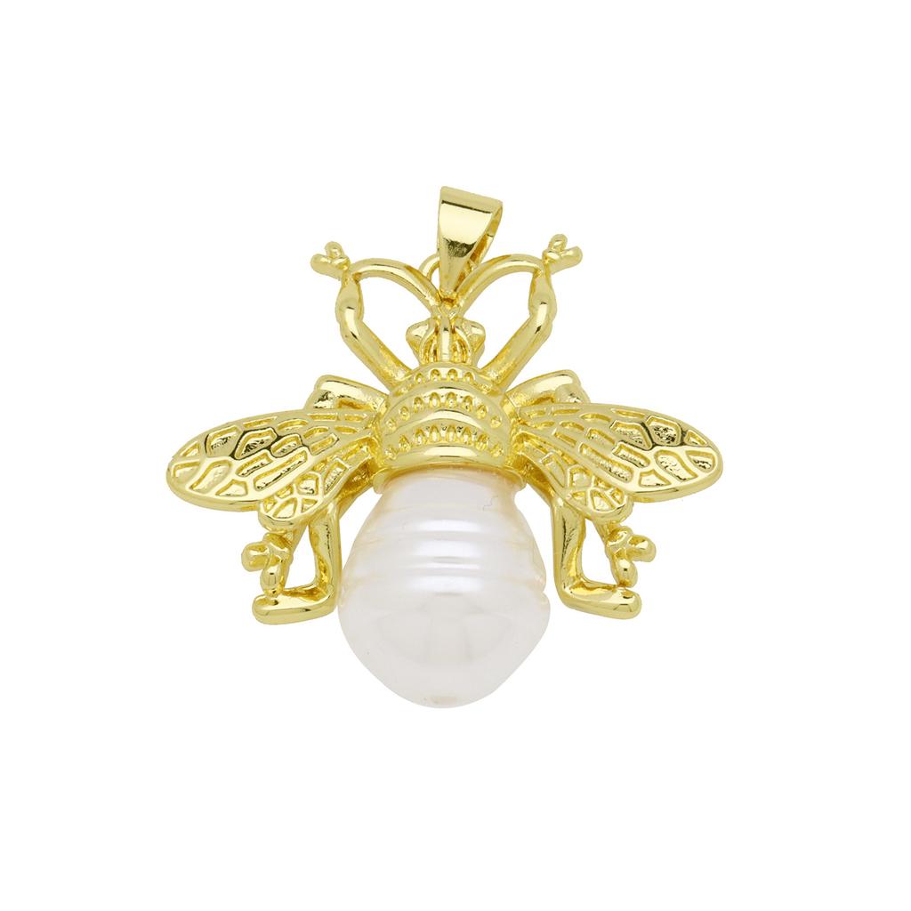 Personalized Light Luxury Copper Plated With Pearls, Heart-Shaped Love Bee Flower Necklace Pendant Accessories