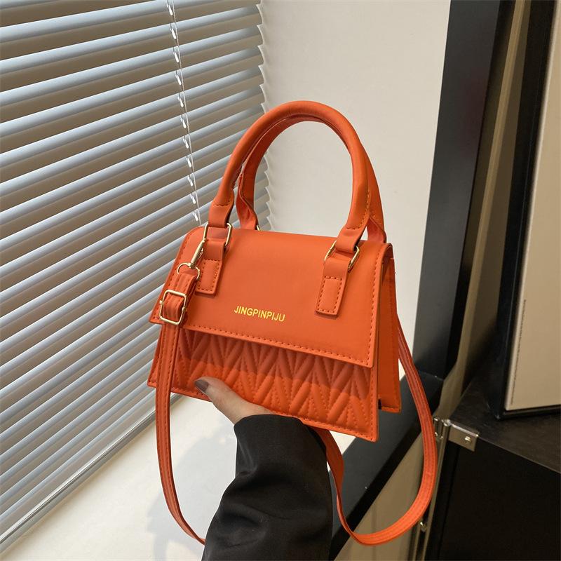 Retro Fashion Retro Fashion Spring New Korean Version Simple Casual One Shoulder Hand Wire Crossbody Small Square Bag