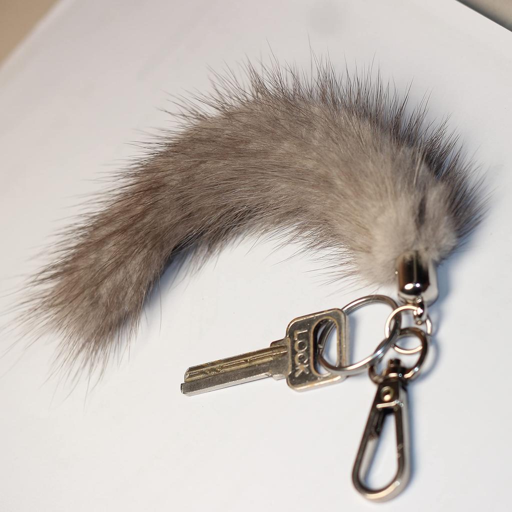Fosrion Real Mink Tail Fur Key Chain Hook Ring for Official Motorcar Jeep Truck Motorcycle Motorcycle Motorcycle Bike Grey,M, gray