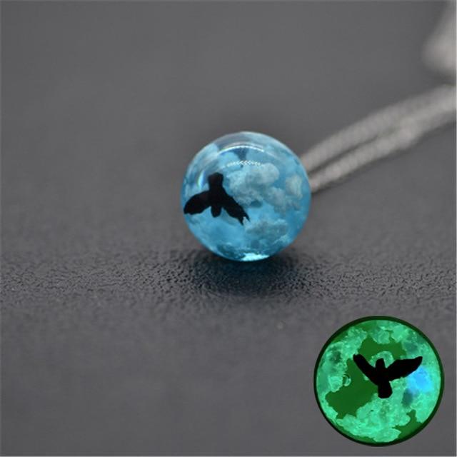 Chic Transparent Resin Craft Rould Ball Moon Pendant Necklaces Women Blue Sky White Cloud Chain Pendant Necklace Voguish Stylish Jewelry Giveaway