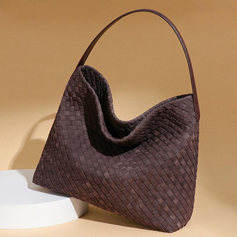 New Hand-Woven Matte Armpit Bag Large-Capacity Commuter Bucket Bag Fashionable Versatile Shoulder Messenger Bag