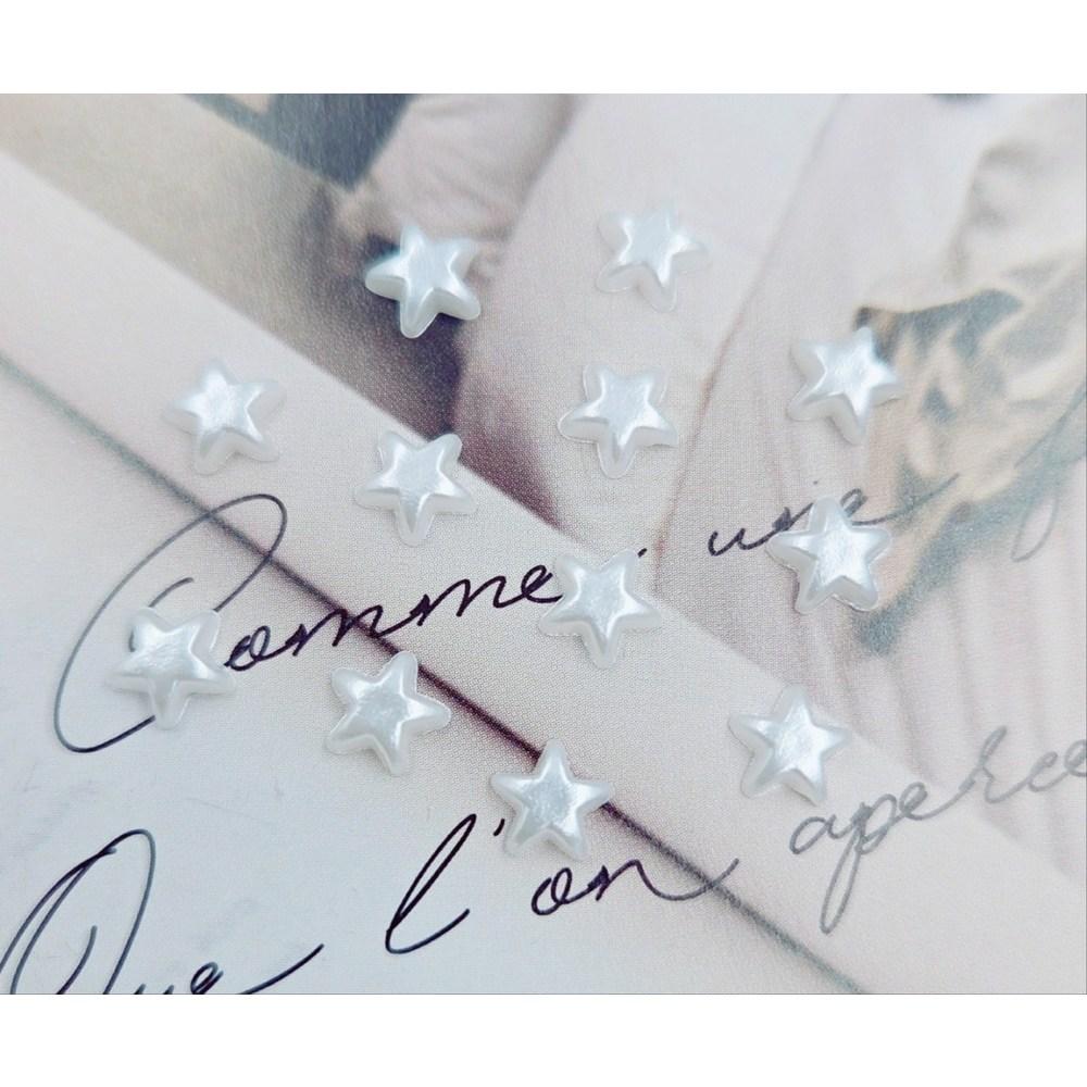 White Pearl Star 6mm 10 Pcs