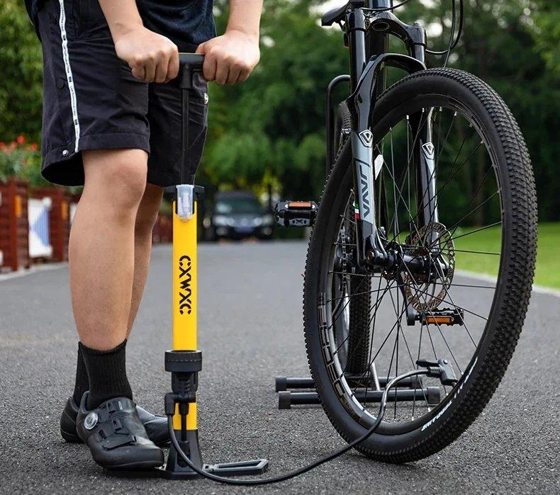 Floor Tire Pump with Hose and Manometer, Aluminum, Black, 58cm, 11bar