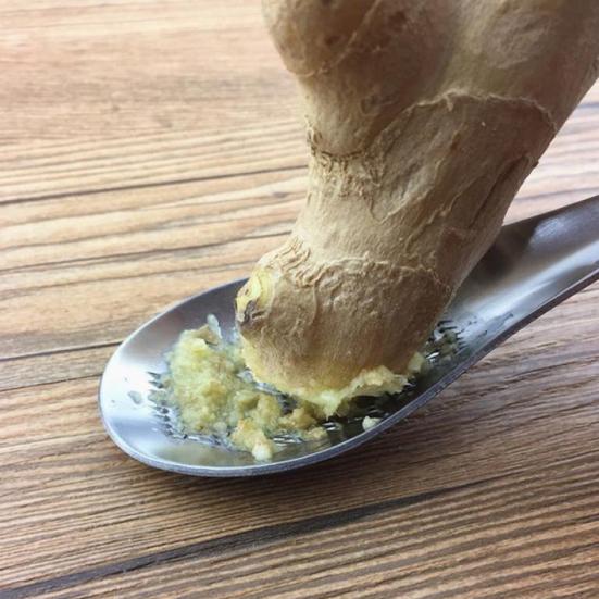 Useful Easy To Clean Widely Use Unbreakable Garlic Masher Fruit Vegetable Grinding Gadget for Home Garlic Press