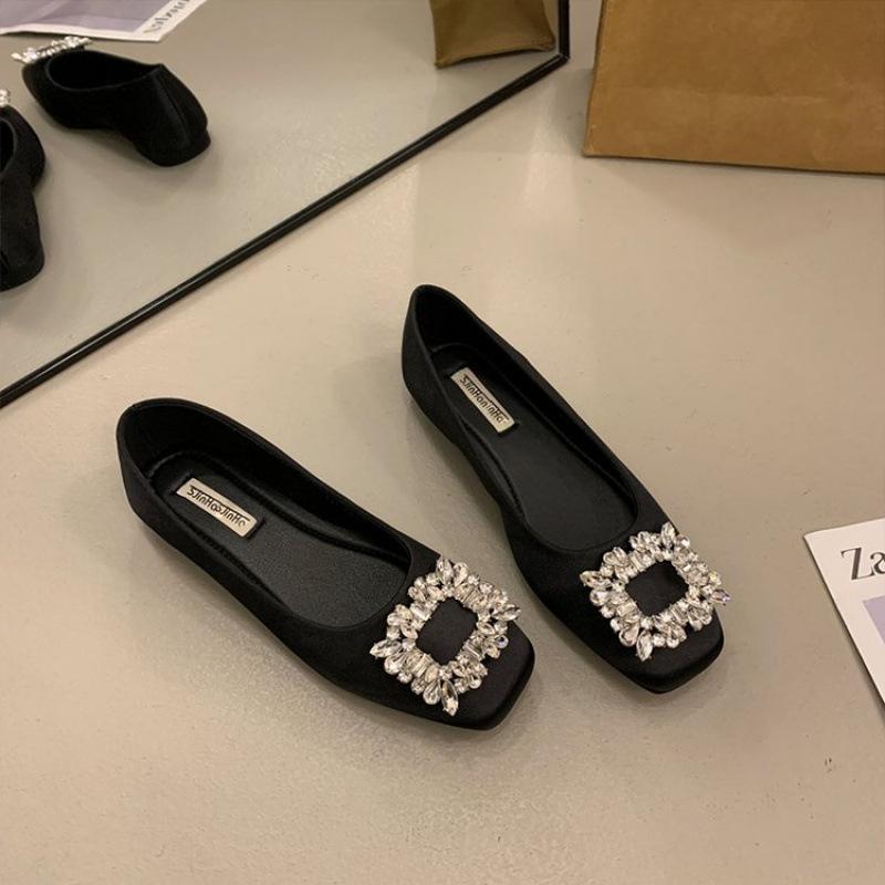 Gentle Fairy Wind Single Shoes 2025 New French Evening Wind Temperament Square Buckle Rhinestone Shallow Mouth Flat Bottom Commuting Shoes