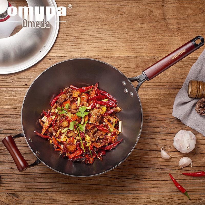 OUMEDA Cast Iron Non-Stick Wok