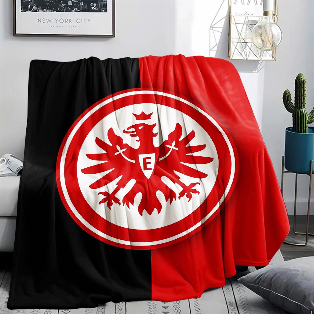 1 STuks Frankfurt Voetbal Print Flanellen Deken, Hoge Kwaliteit Alle Seizoenen, Woondecoratie, Warmte en Comfort, Perfect voor Kerstcadeaus