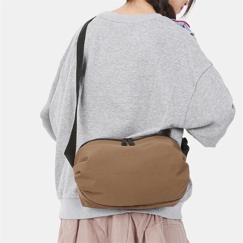 Large Capacity Shoulder Bag Women's Lightweight Sports Crossbody Bag