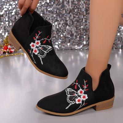 Large Size Chelsea Boots Women's Autumn and Winter New Sleeve Embroidered Fashion Short Boots Platform Martin Boots Women