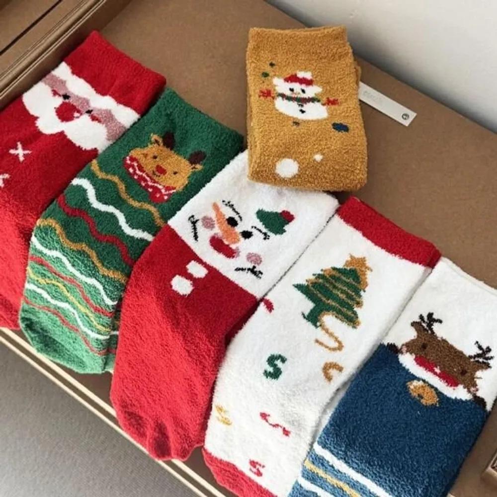 Godshop Christmas Gift Set 2 Types of Santa Sleep Socks (1 Pair)
