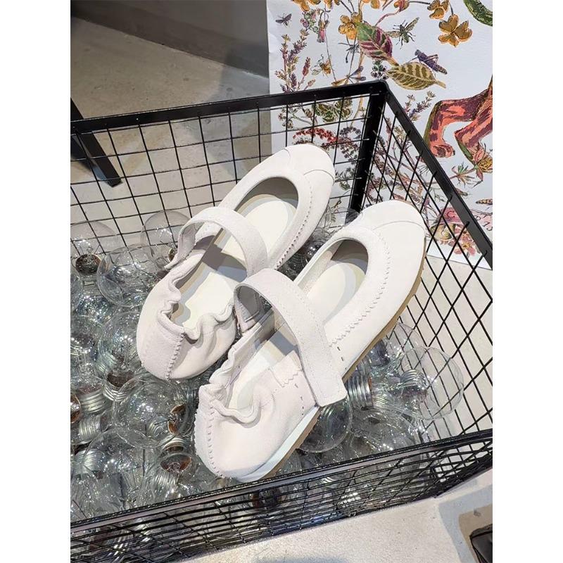 

Round head shallow mouth matte Mary Jane shoes women s flat leather Velcro word with ballet retro casual shoes 40 белый