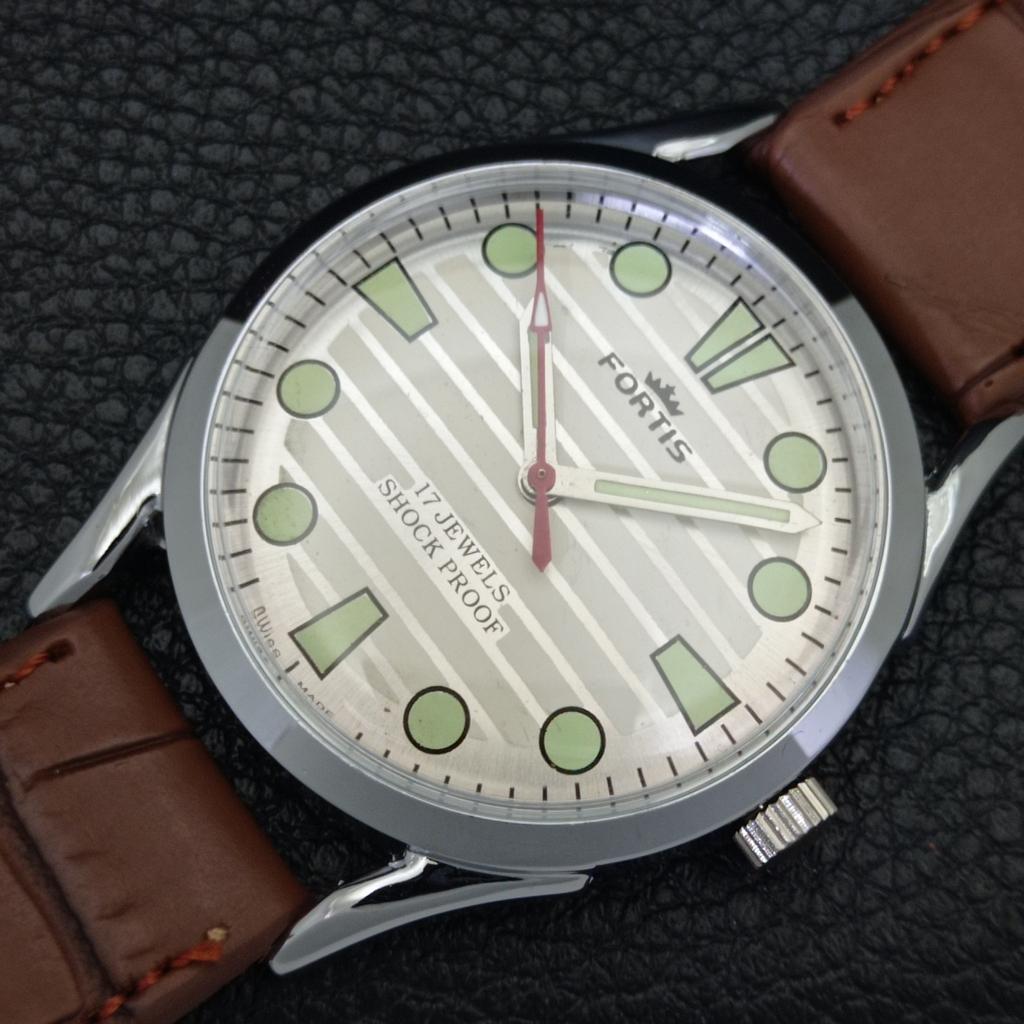HAND-WINDING VINTAGE SWISS MENS REFURBISHED SILVER COLOR DIAL WATCH A701050-5 R205a-a701050