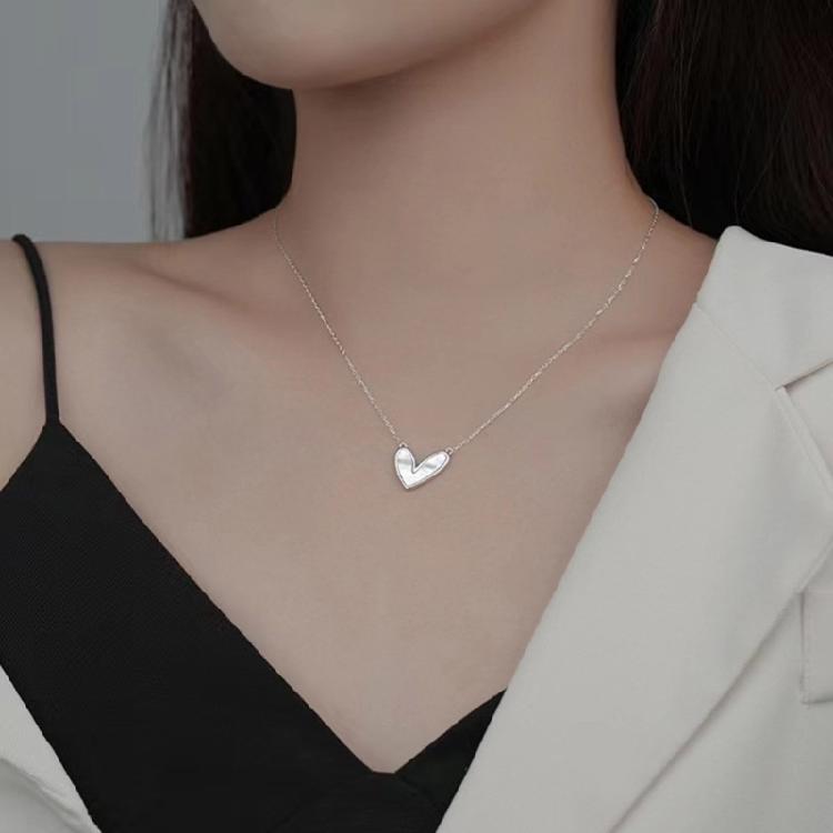 Fashionable Gold/Silver Heart Necklace Titaniums Steel Clavicle Chain Adjustable Length Choker Fashionable Women Jewelry