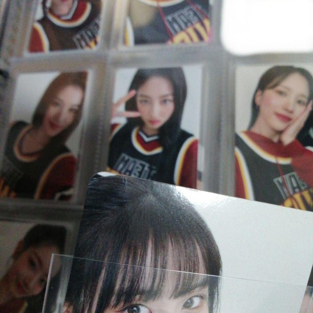 [USED] TWICE READY TO BE SPECIAL 10,000 Yen Trading Card Complete