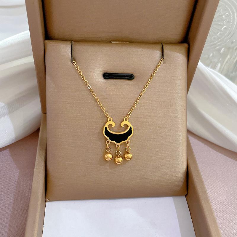 Fashion Retro Women's Necklace Temperament Micro Diamond Necklace Exquisite Collar Chain Accessories