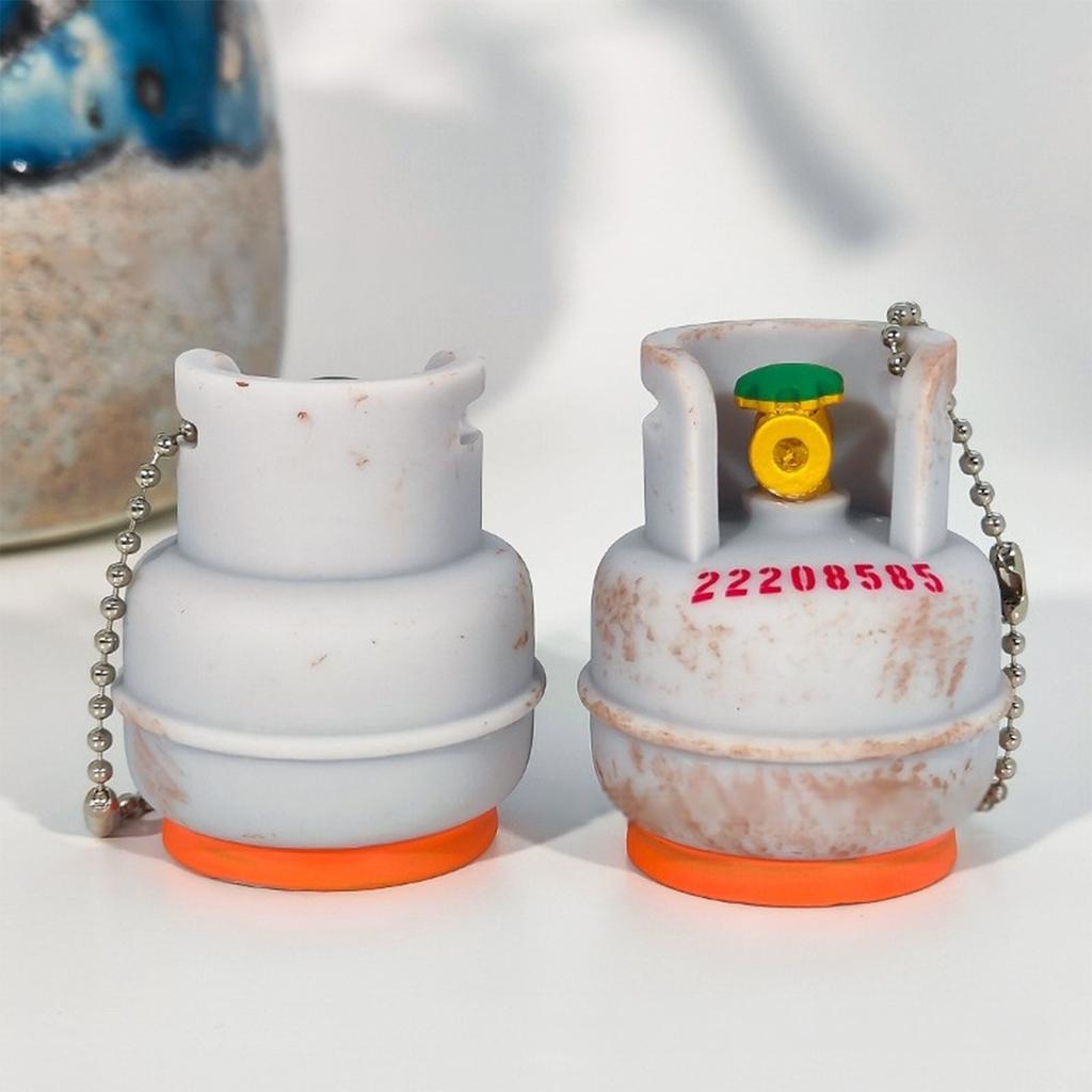 Vintage Rusty Gas Cylinder Keychain with Unique Industrial Design Hanging Ornament for Everyday Use or Bag Decoration