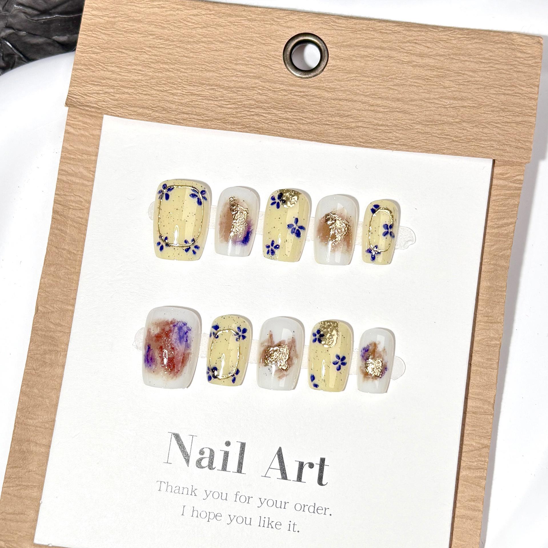 

Exquisite Japanese Blue Floral Gradient Oil Painting Retro Korean Press-On Nails