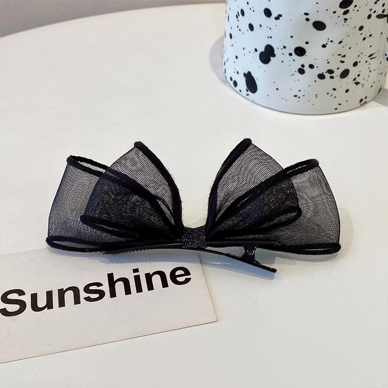 

Korean Mesh Bow Hair Clip - Elegant Duckbill Clip for Sweet Side Bangs and Forehead Styling. чёрный