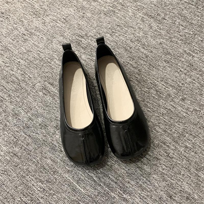 Soft sole Mori retro pig's trotters single shoes women's 2025 summer new French round head flat bottom lady gentle beanie shoes