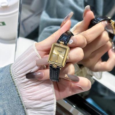 Relógio Quadrado de Quartzo Retrô de Luxo Feminino 2025