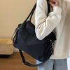 Men's large capacity handbag, black shoulder bag, zipper closure, diagonal travel bag, fitness bag
