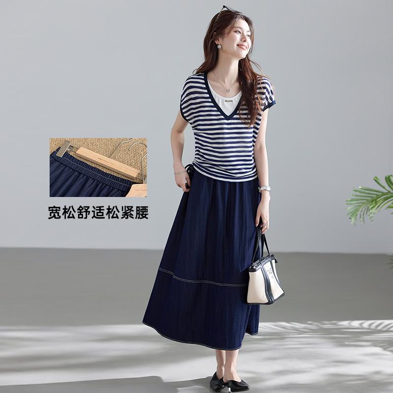 Light Oxygen Commuting Series Fake Two Piece Striped T-shirt Half Skirt Set