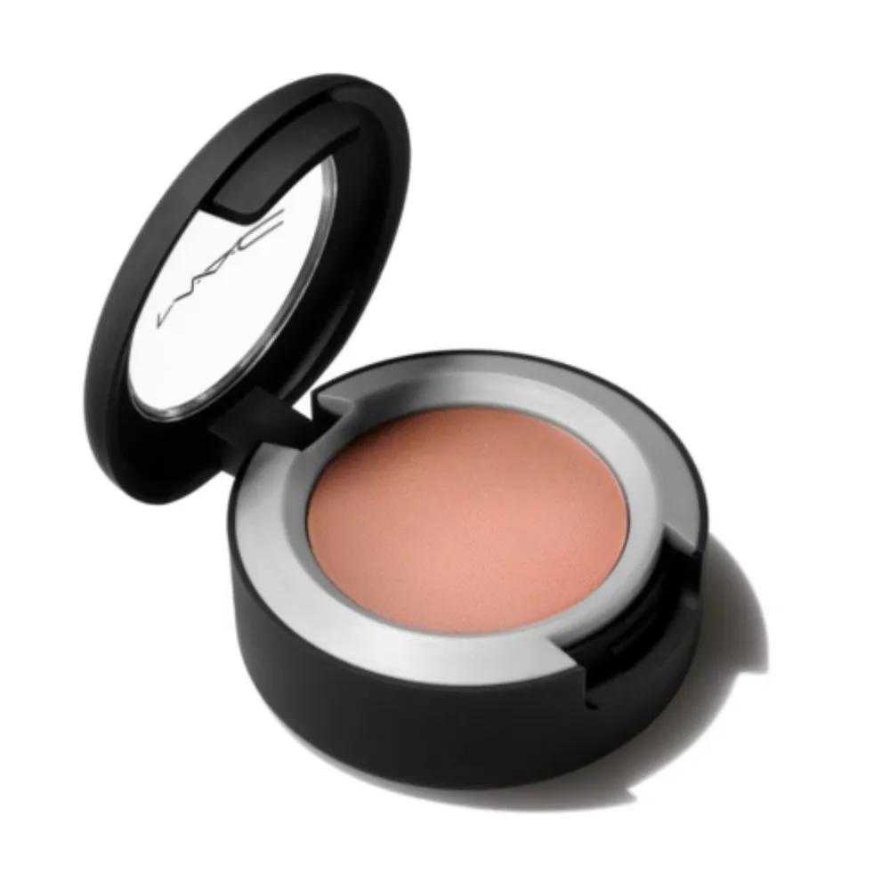MAC What Klout Powder Kiss Eyeshadow Anniversary