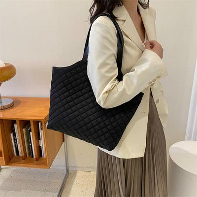 High Quality Bag for Women, Large Capacity, Fashionable Autumn and Winter Shoulder Bag, Versatile Lingge Commuting Tote Bag