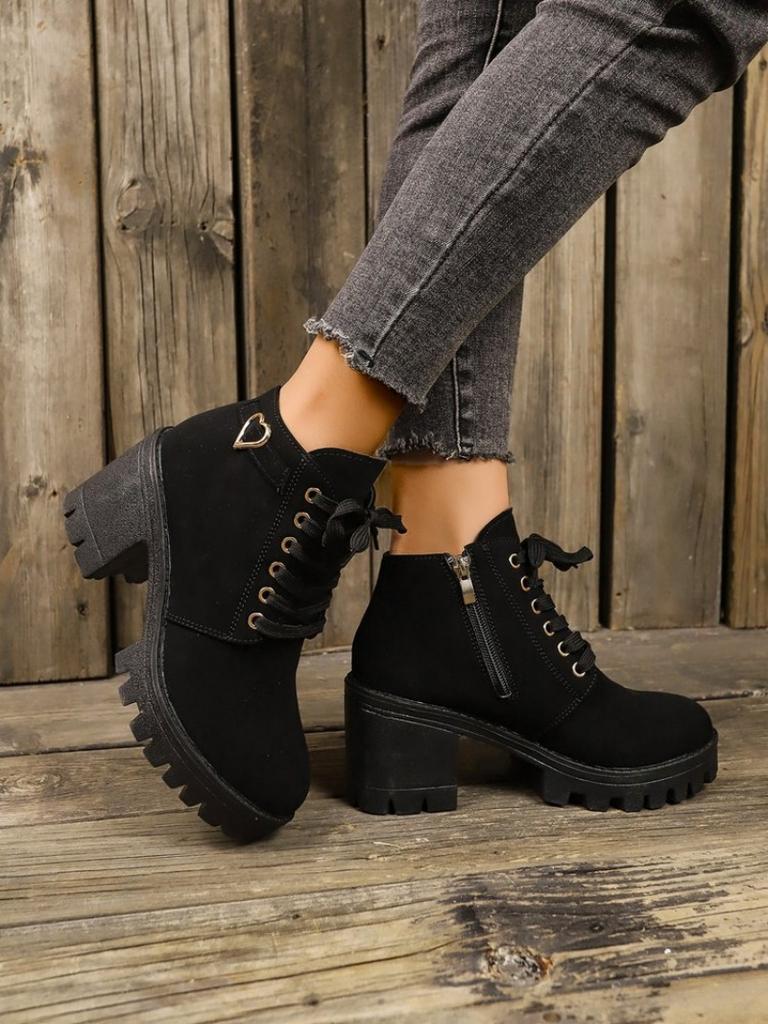 Fashion Women 2024 New Spring Winter Trend Outdoor Comfortable Boots Women Casual Designer Fashion Lace-up Outdoor Boots Shoes for Women