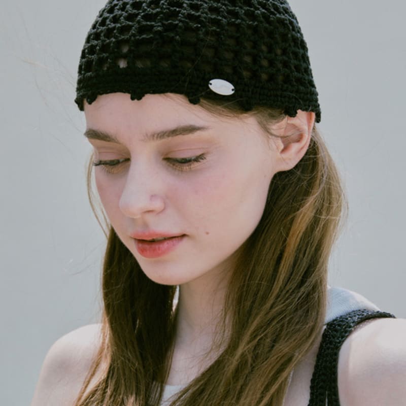 

Slowslowly No.232 / Lily Punching Short Beanie _ Black black