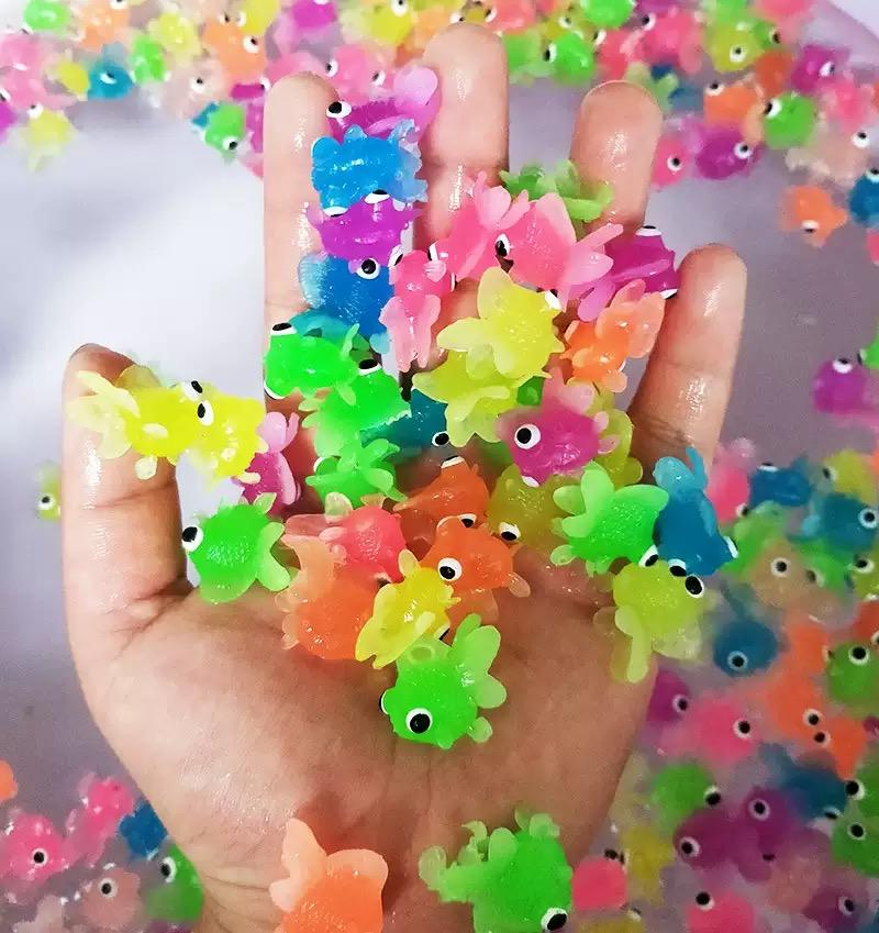 6/10/20 Stück Niedliche Gummi-Goldfisch-Badespielzeuge für Kleinkinder Kinder Wasserspielspiele Simulation Badezimmer-Spielzeug Perfekte Duschgeschenke