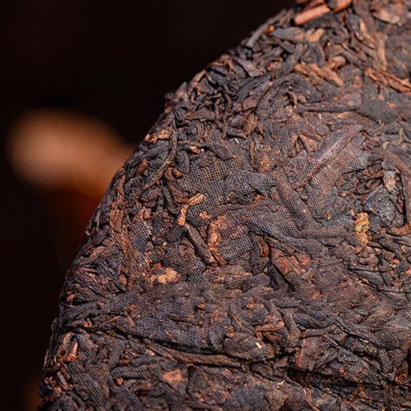 Menghai Glutinous Rice Fragrant Qizi Ripe Pu'er Tea Cooked Tea Cake 357g
