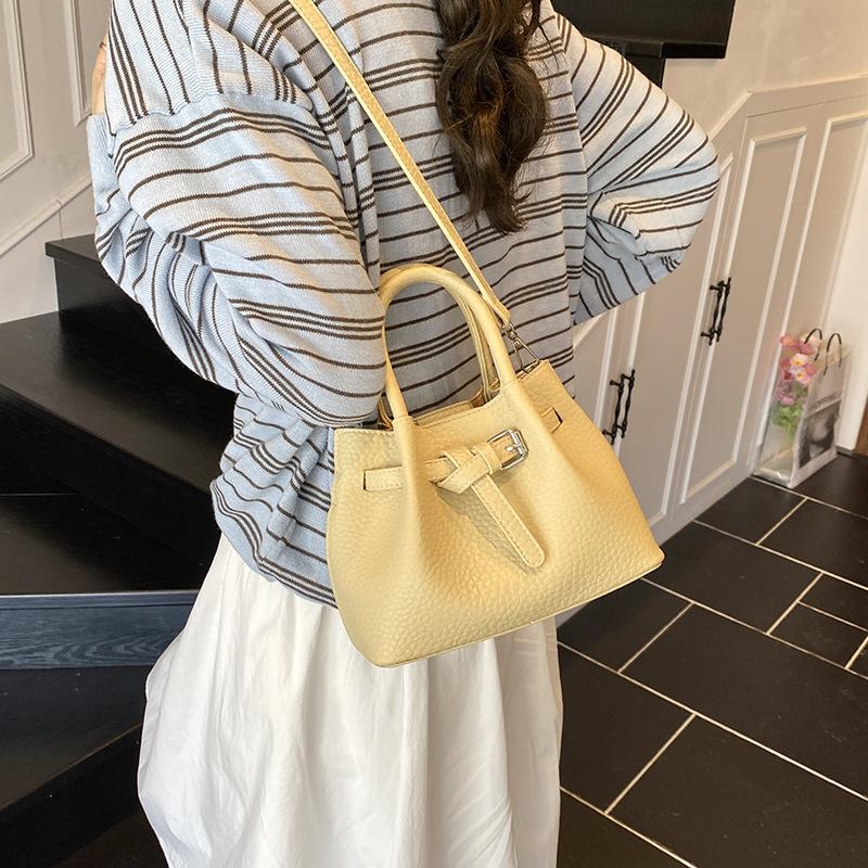 Hand Carrying Bucket Bag Women's New Commuter Fashion Shoulder Bag Versatile Bag