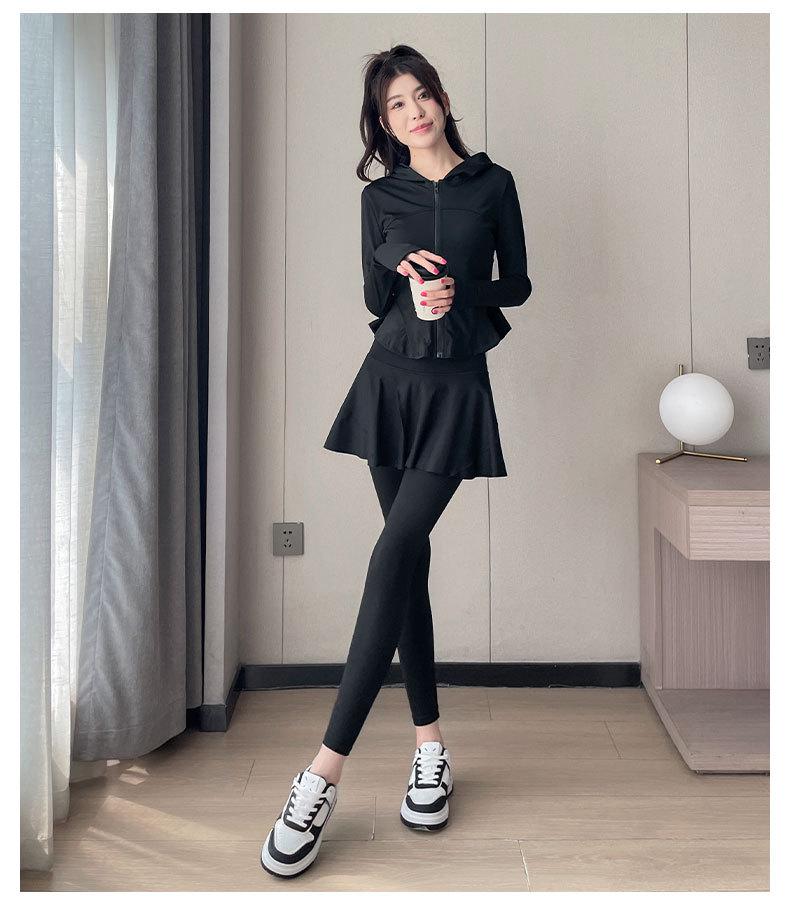 Dámská sportovní sada na badminton a jógu pro podzim/zimu 2024: Špičkové sako, sukně, kalhoty, fitness oblečení