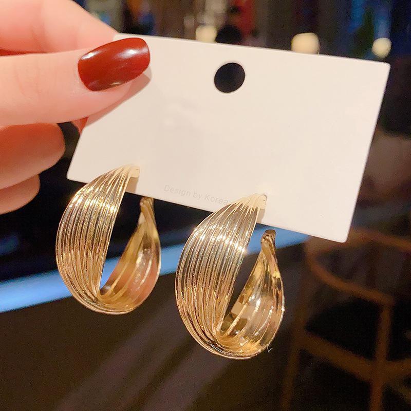 Elegant Metal Hoop Earrings Woman Vintage Geometric Chunky Round Retro Statement Earrings Jewelry Brincos Gift