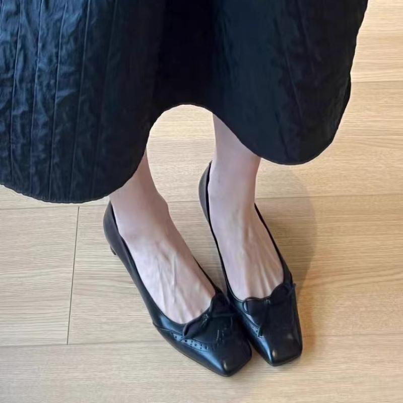 Mode Vår och Höst Rund Tå Låg Klack Rosett Låg Utskärning Bekväma Mode Ballerinaskor Enkla Mode Damskor