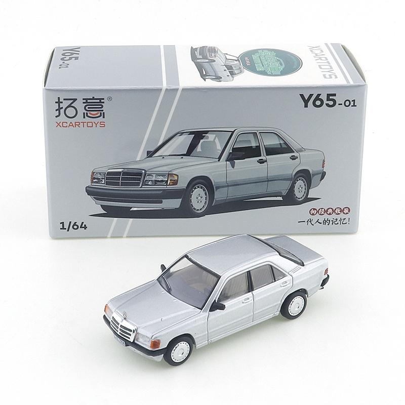 XCARTOYS 1/64 Accord Santana Elantra The First Generation Buick GL8 Diecast Model Toy Vehicles Miniatures Collectibles