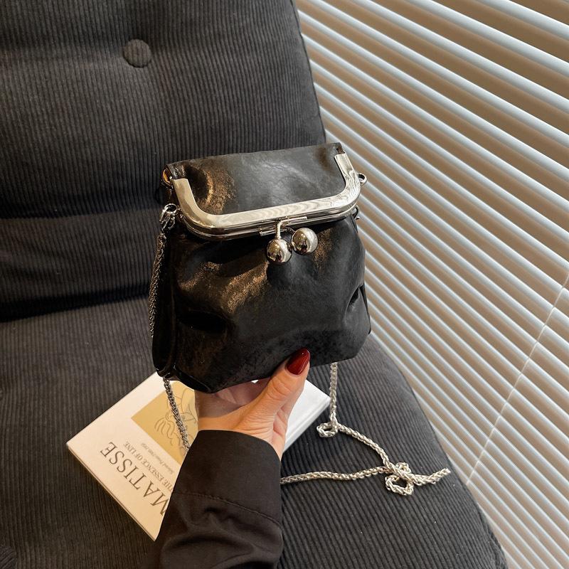 Premium texture silver small bag women's new versatile chain messenger mobile phone bag fashionable mini water pass bag