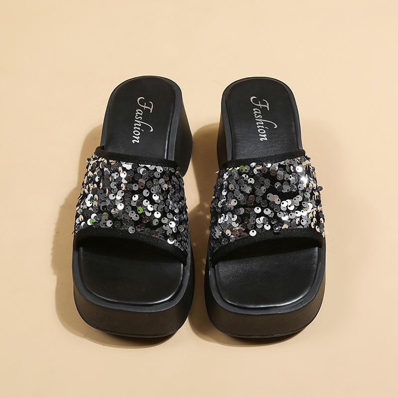 

Thick-bottomed cool slippers for women s outer wear 2025 summer new fashion muffin bottom sequins one-word beach slippers outer wear 40