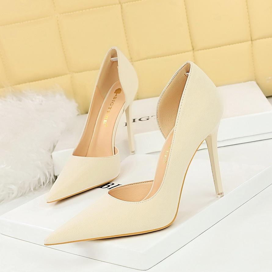 Banquet High Heels Thin Heels Shallow Mouth Pointed Toe Side Hollowed Out Retro High Heels Single Shoes