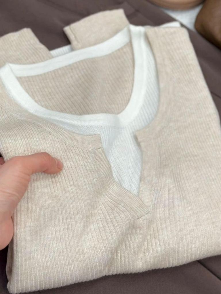 Women's Color Block V-Neck Two-Piece Sweater: Cozy Autumn/Winter Long-Sleeve Knitted Top