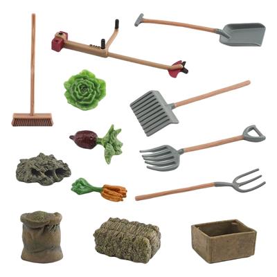 13 Stück Bauernhofszene Miniaturmodellbausätze mit Gemüse und Schaufelwerkzeugen Figuren für Puppenhäuser im Freien Ausstellungsdekorationen