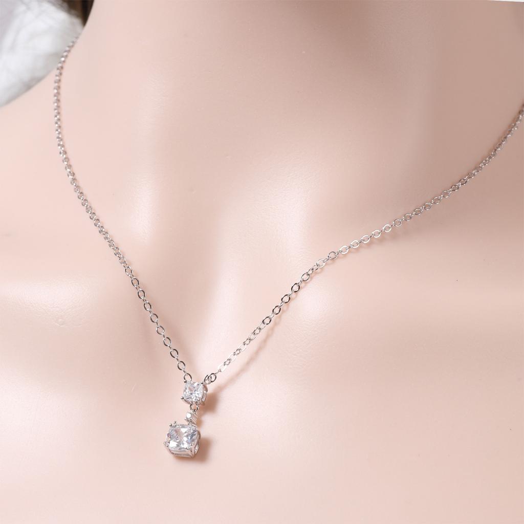 Earrings Light Luxury Zircon Earrings for Women Romantic Niche Design Temperament Summer High-end Earrings Set