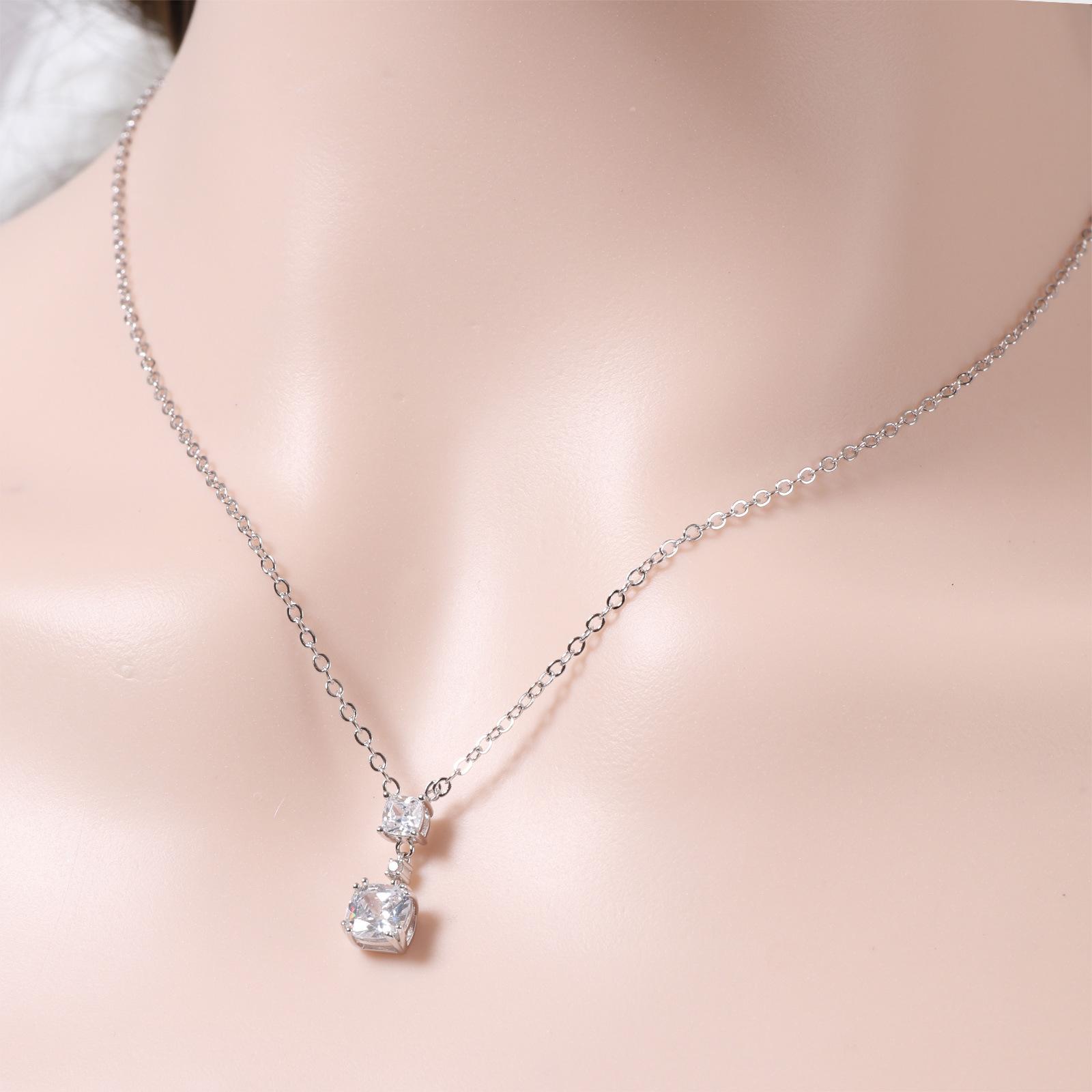 

Серьги Легкие роскошные серьги из циркония для женщин Романтичный нишевый дизайн Темпераментный летний комплект из высококачественных серег