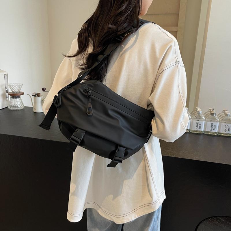 Sports Crossbody Bag Women's Commuter Bag Riding Backpack Large Capacity Shoulder Bag