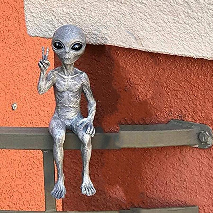 Alien Statue Ornaments Martians Garden Figurine Indoor Outdoor Decoration Resin