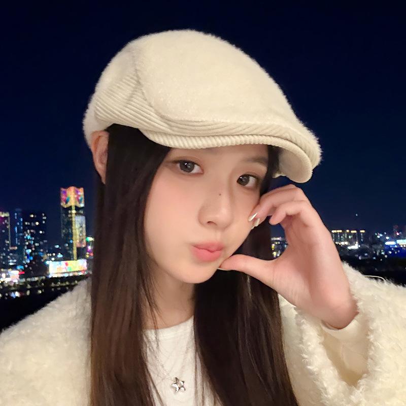 British Retro Forward Hat Autumn and Winter Splicing Plus Velvet Thickened Baseball Cap Showing Off The Face Small Warm Newspaper Hat