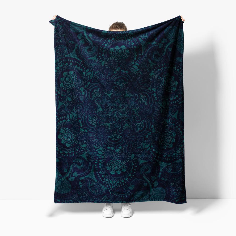 

Dark Blue Paisley Pattern Fleece Blanket Soft Cozy Throw Blanket Decorative Bed Blanket Sofa Cover Gift 75x100cm
