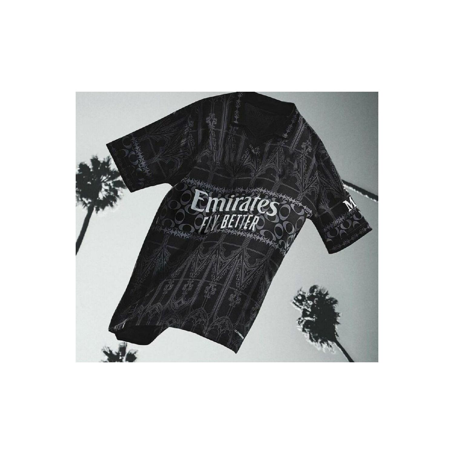 

Альтернативная майка нового сезона 2023/24 Милан (третья рубашка) S чёрный